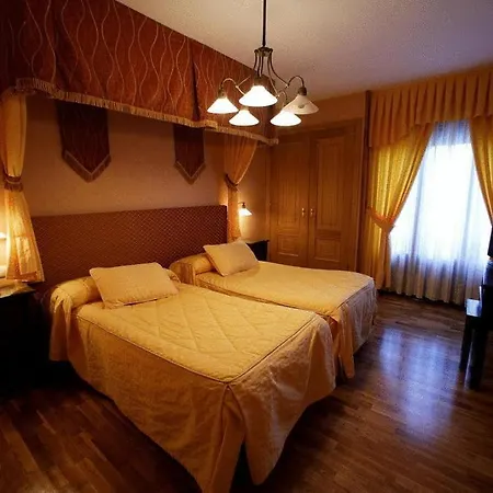 Real La Yensula Ξενοδοχείο 4*